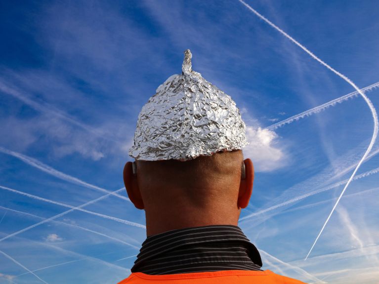 음모론적 사고의 위험성 03