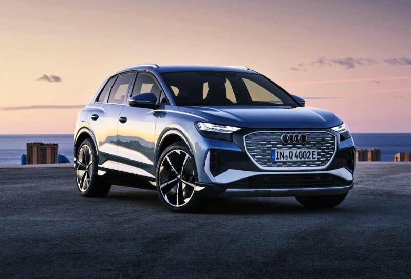 주차된-아우디-Q4-이트론