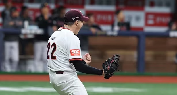 LG 무득점 봉쇄한 로젠버그, 키움의 반등을 이끌다