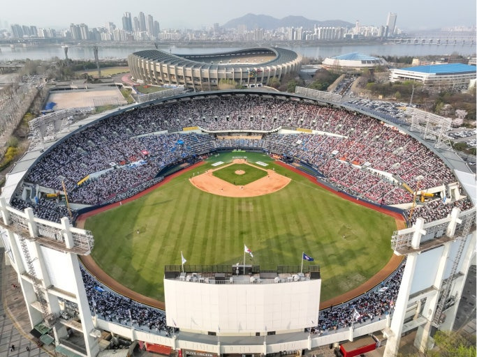 잠실&nbsp;야구장&nbsp;철거 확정 45년 역사 마감 2026시즌 후철거 돔구장 재건축