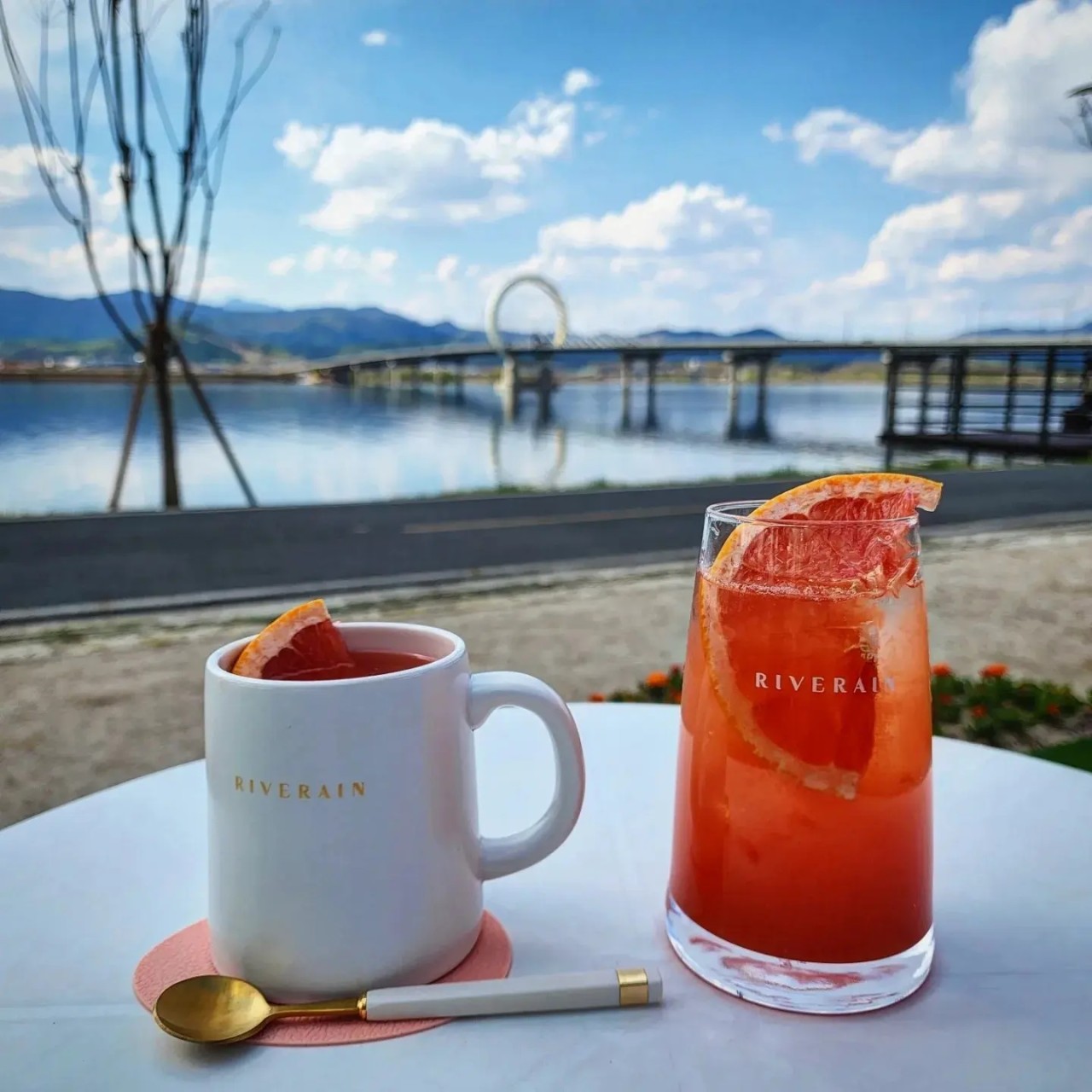 춘천 리버뷰 카페 리버레인