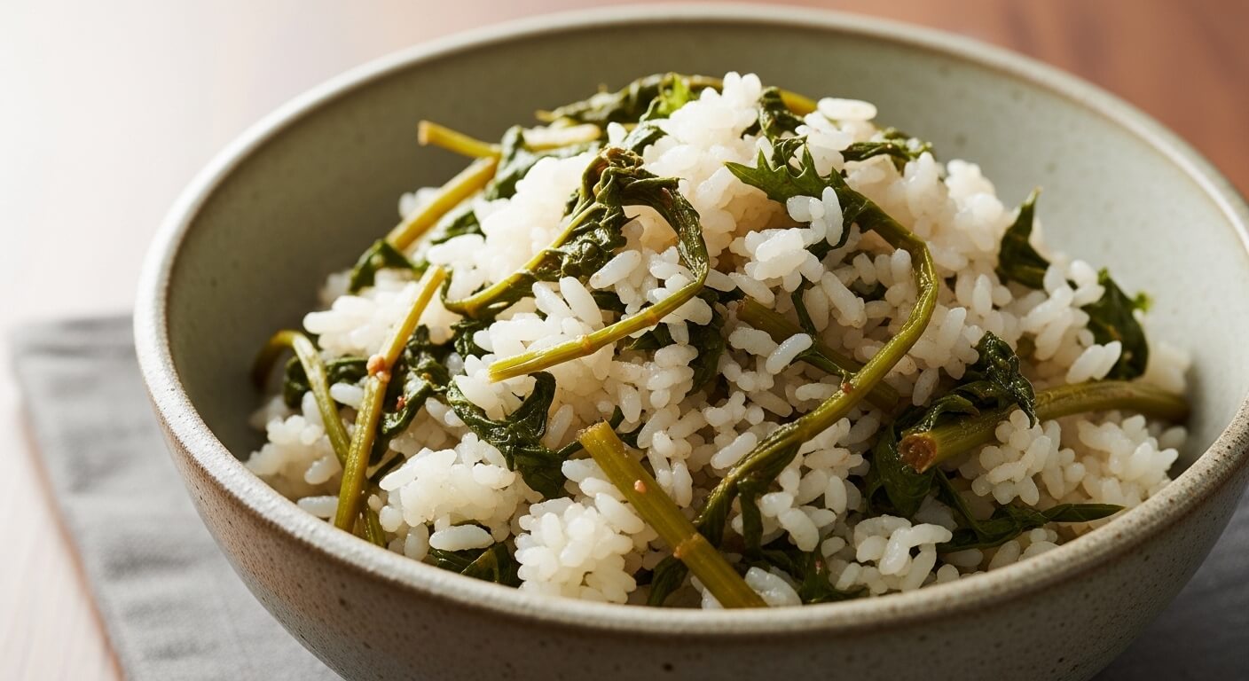 곤드레 나물을 섞어 지은 담백한 곤드레밥 한 그릇