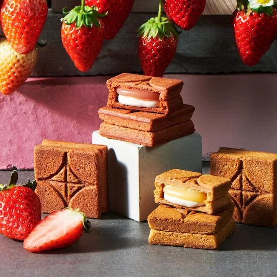 버터 샌드 아마오 딸기(BAKE)