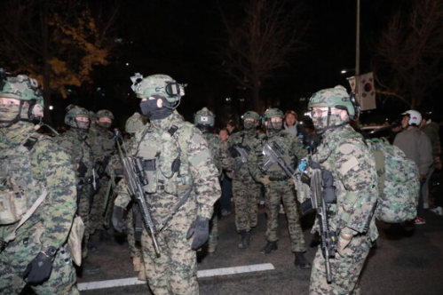 헌법과 법률을 유린한 국민의힘 정당 해산