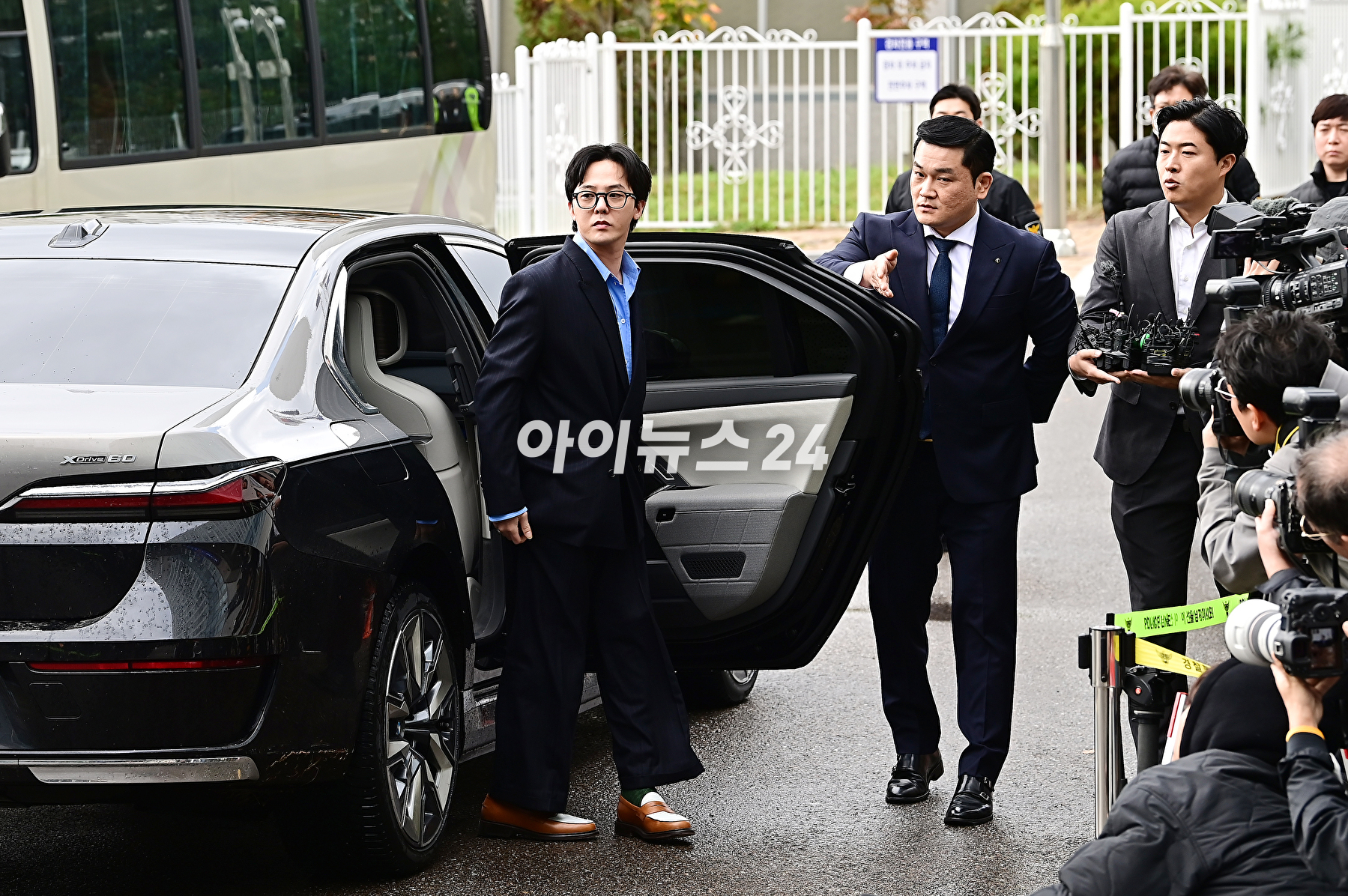 마약 투약 의혹을 받는 가수 지드래곤(GD, 권지용)이 6일 인천 남동구 논현경찰서에 출석하고 있다. [사진=곽영래 기자]