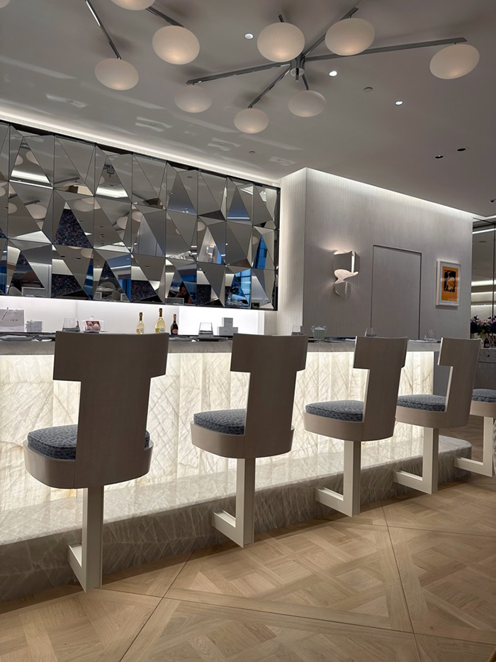 도쿄 긴자 카페 디올 바이 라뒤레 CAFÉ DIOR by LADURÉE