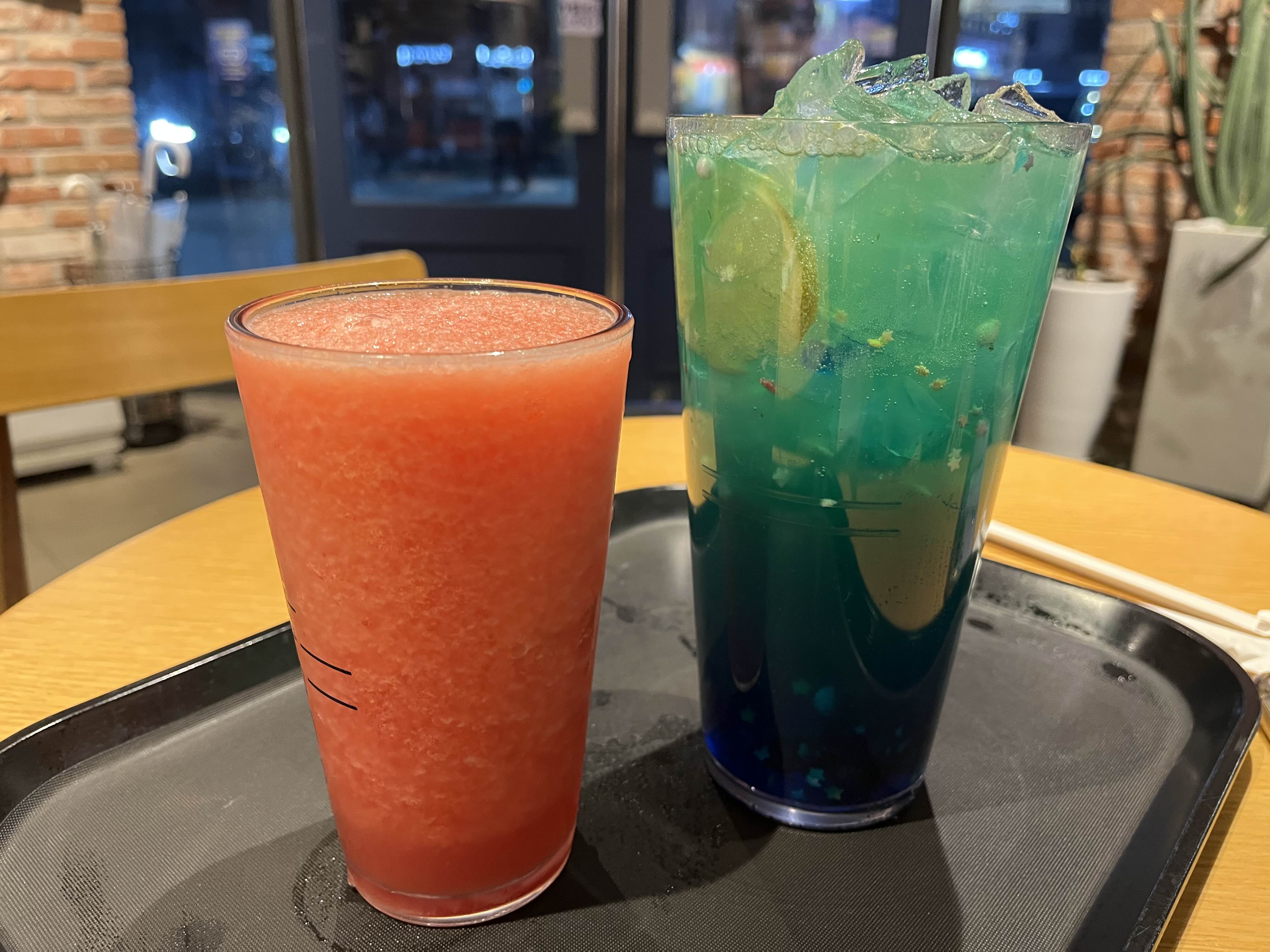 너무 이쁜 이디야 신메뉴 <블루문에이드>와 달달 시원한 수박주스