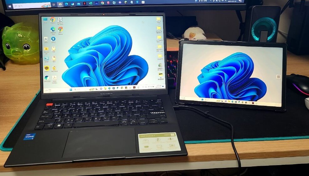 SPACEDESK (15)