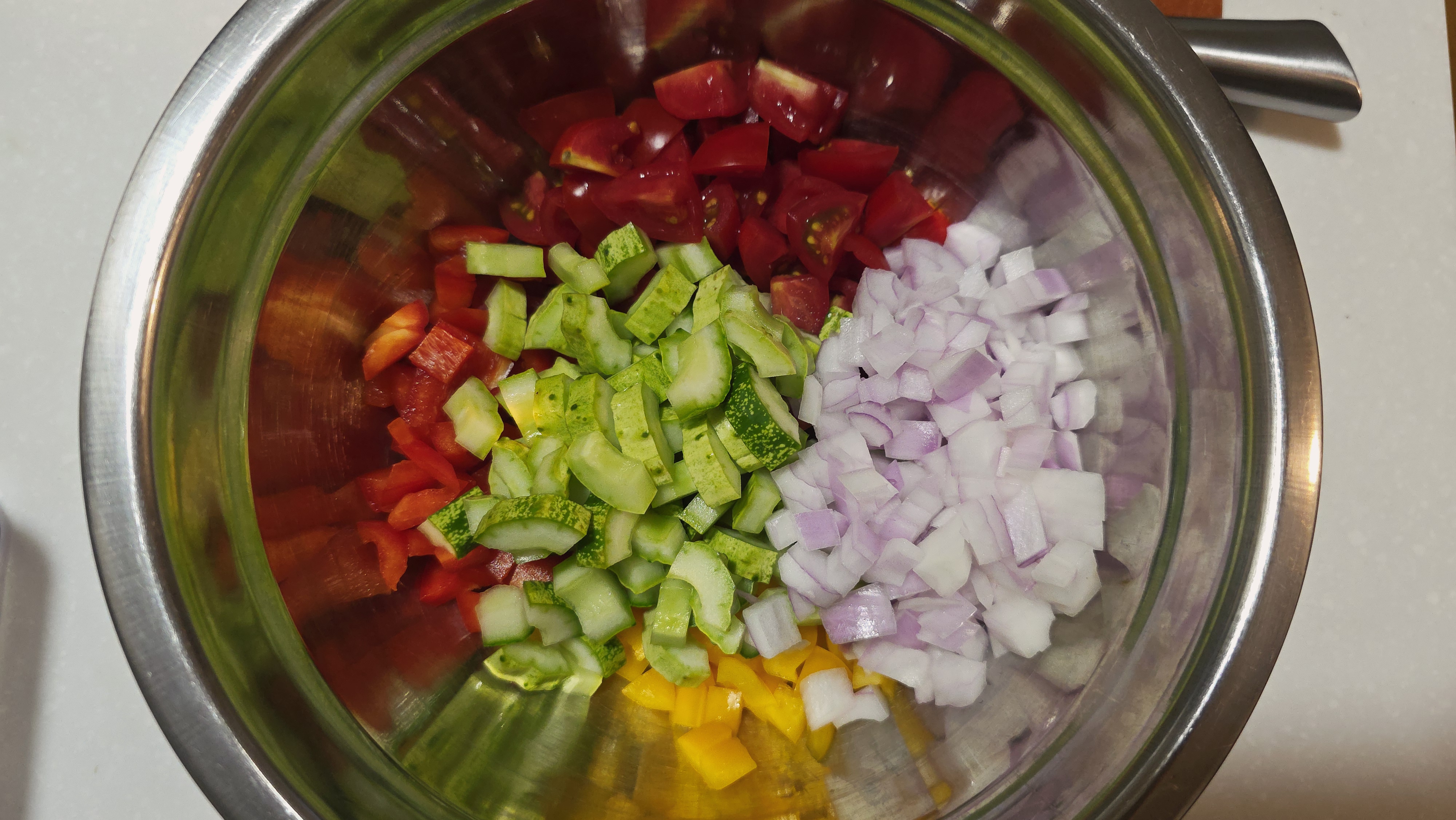 쉬라즈 샐러드 만들기 지중해식 오이 토마토 샐러드 소스 레시피