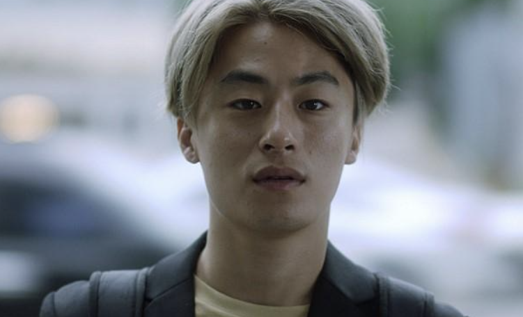 구교환