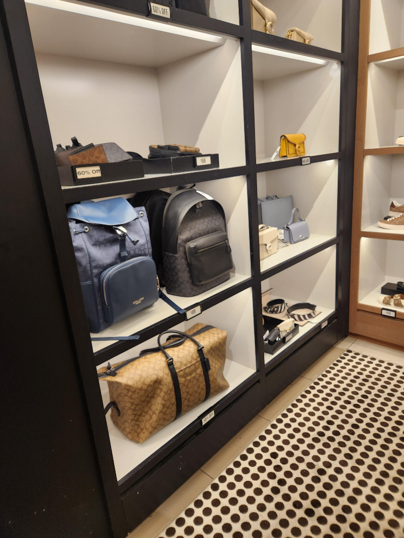 하와이 와이켈레 프리미엄 아울렛 코치 백팩