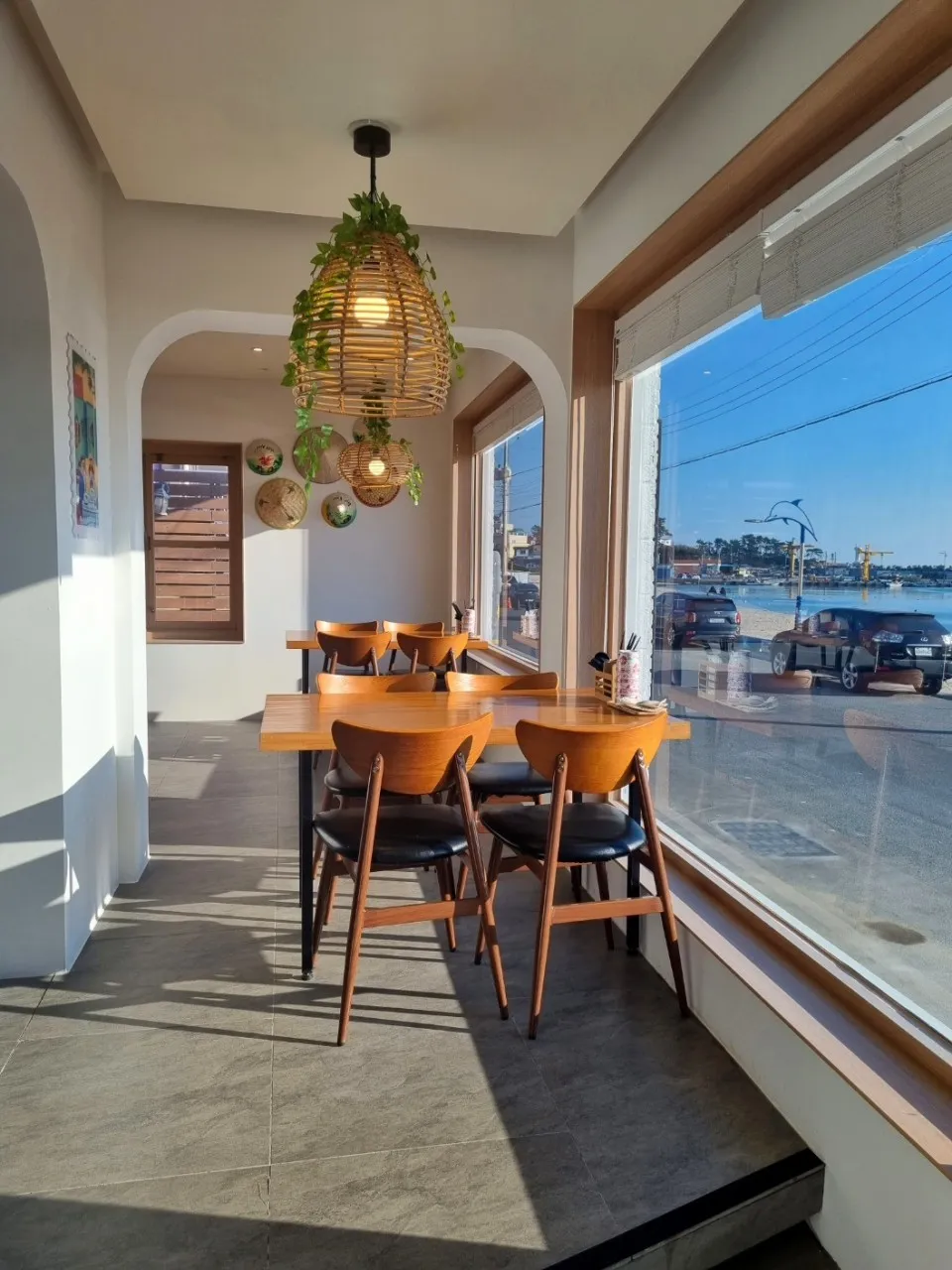 울주군-서생면-나사리쌀국수-1층모습