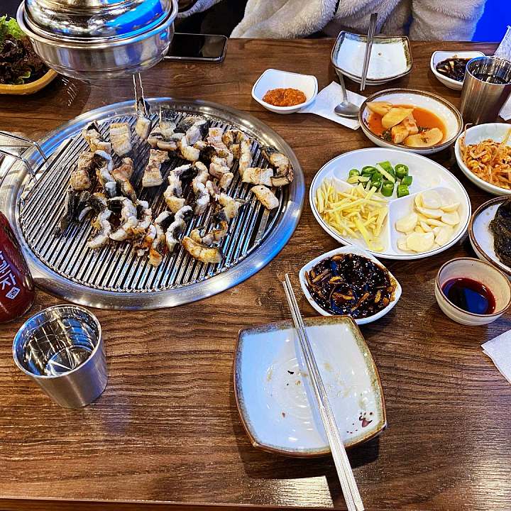기력 한 뚝배기 하실래요 민물 장어탕 숯불 장어 구이 충남 천안 맛집 추천 생방송투데이 맛있고 싸다고