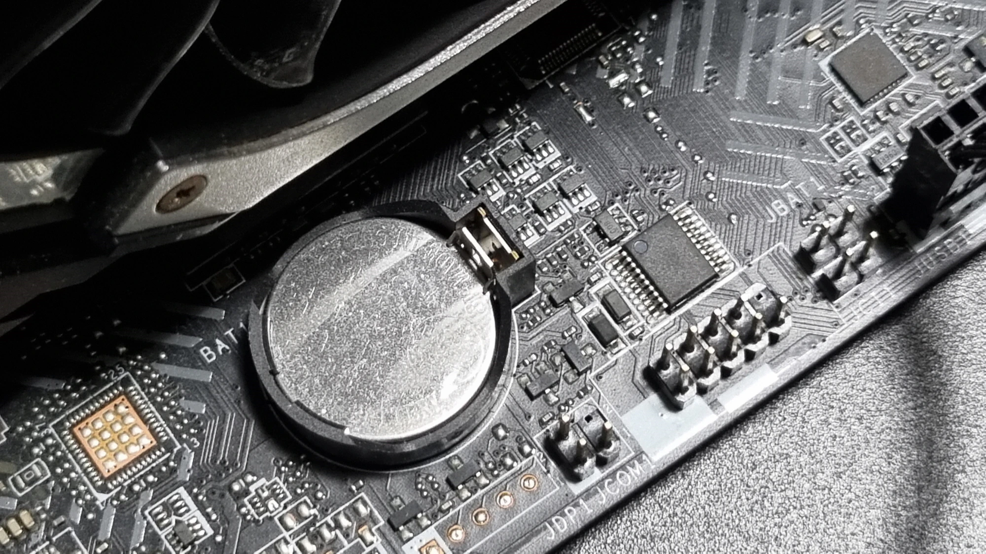 컴퓨터 메인보드 배터리