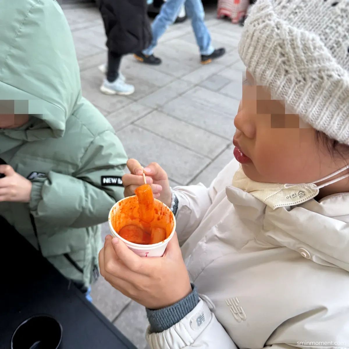 삼청동-북촌한옥마을-투어-길거리-음식-떡볶이집-뇸뇸-모자이크