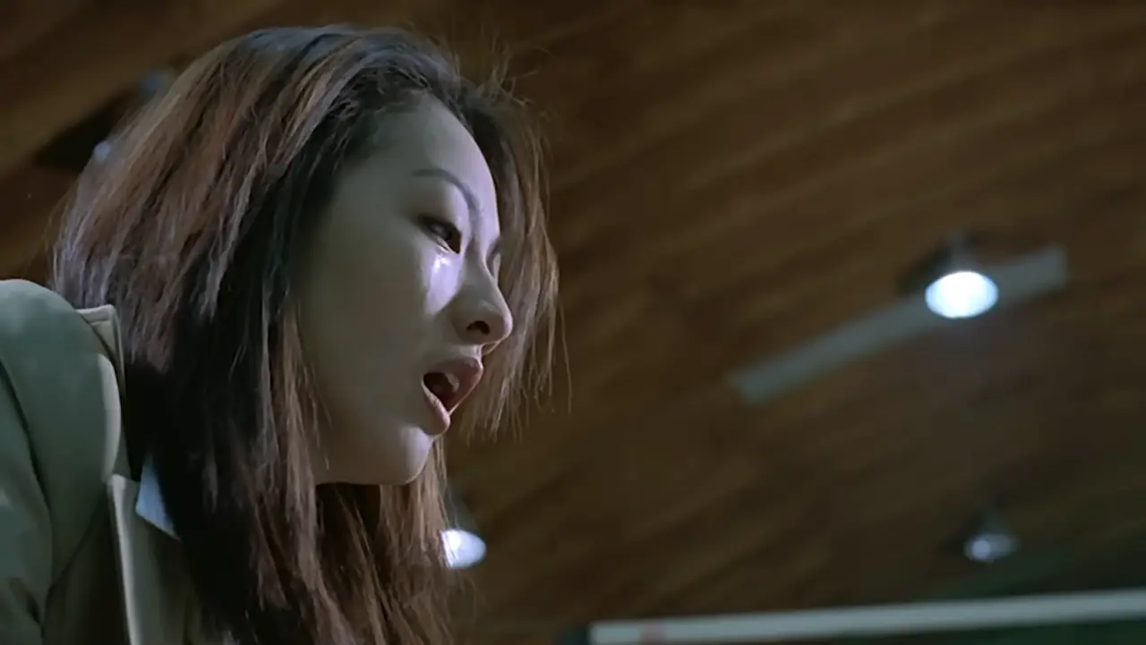 과거의 배신을 반성하는 은영 - 영화 여고괴담 결말 줄거리 정보