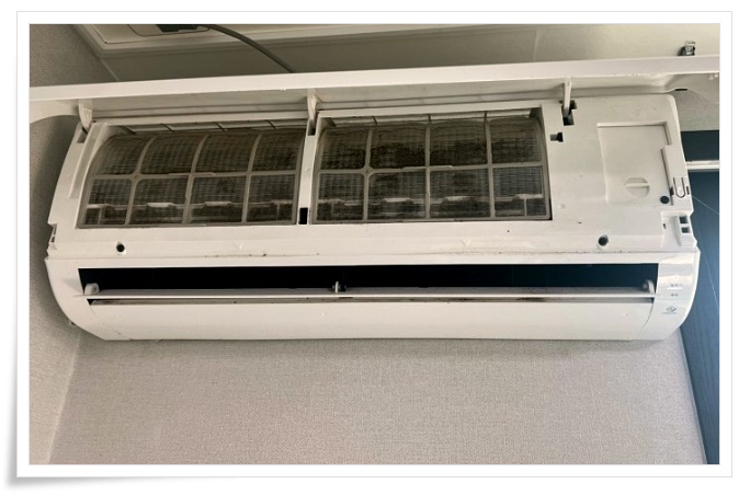 에어컨-먼지필터-빼기