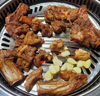옛날식-돼지갈비-오산-구룡돼지마을