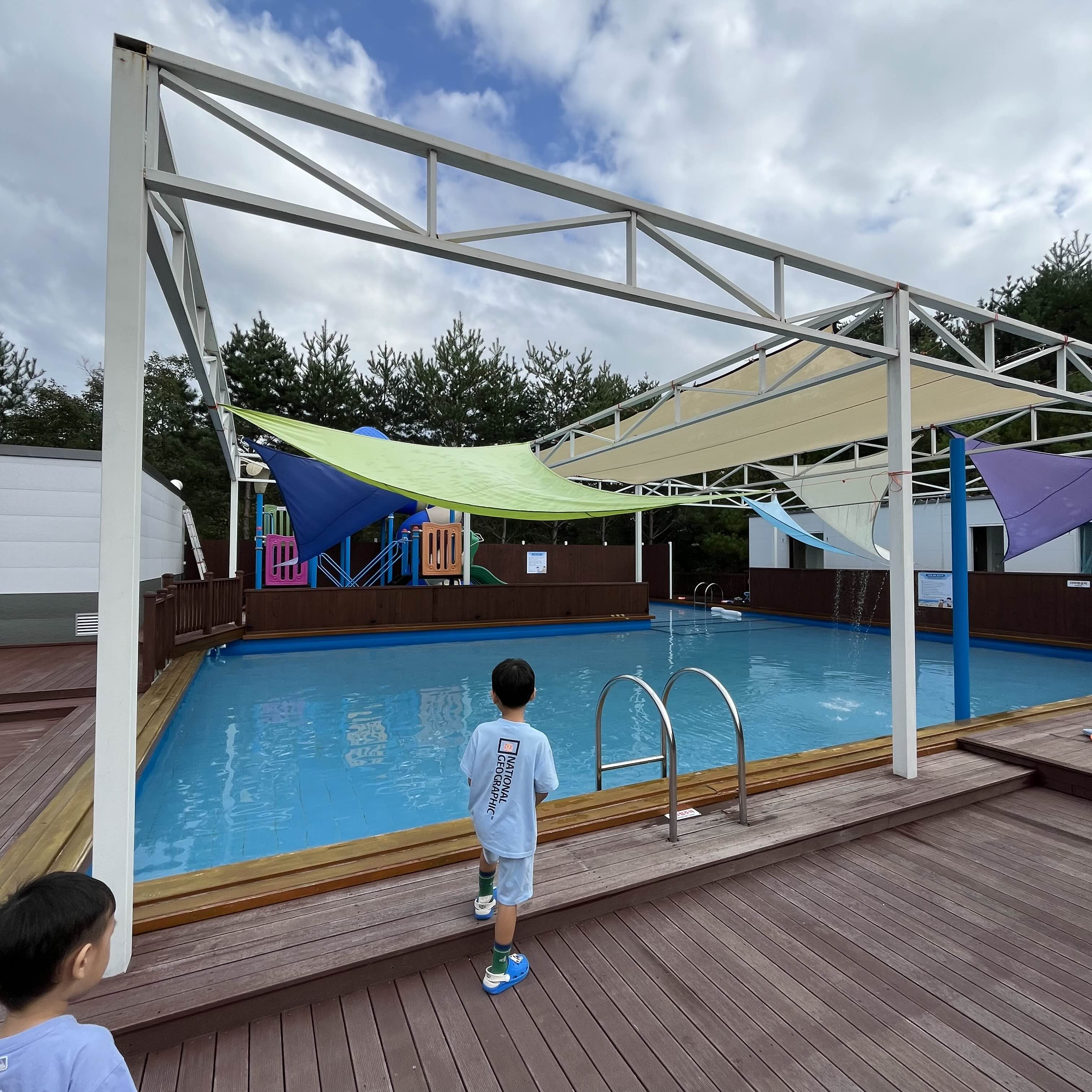 논산 별바라기 캠핑장 수영장