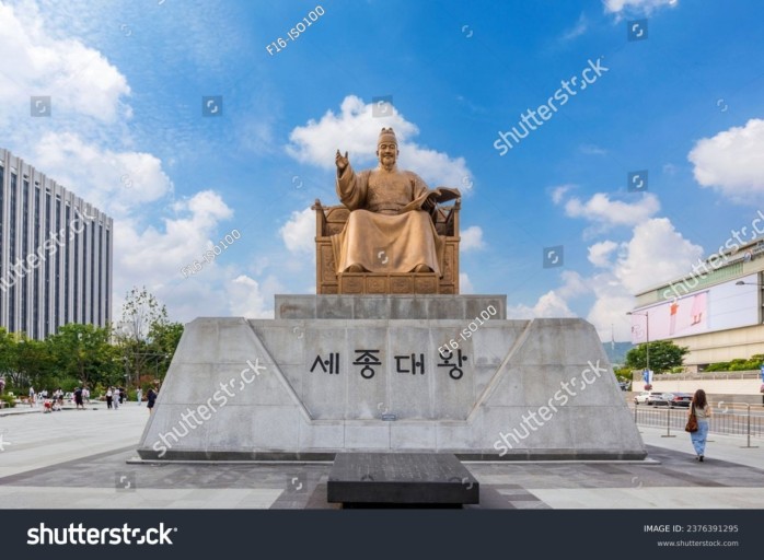 중앙행정기관 전문용어 표준화협의회 설치 및 연 1회 이상 개최 의무화