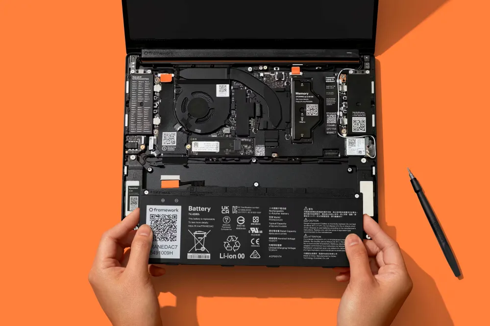 필요할 때 직접 교체하며 성장시키는 노트북이라니