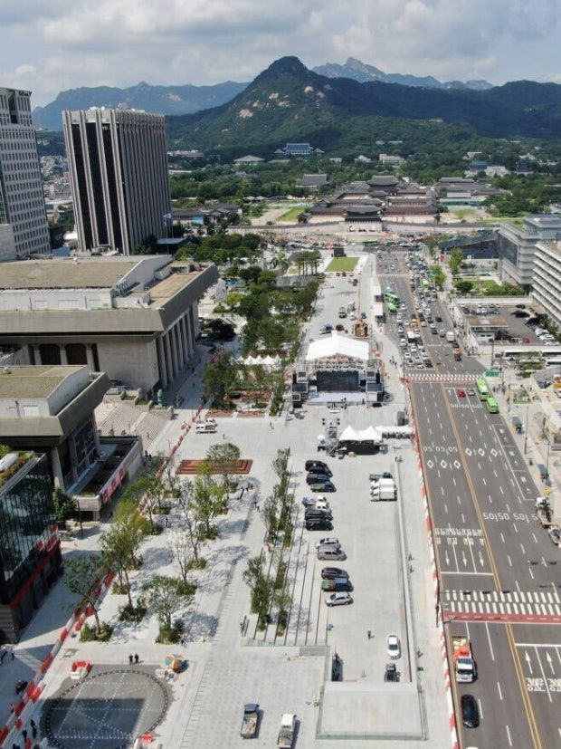 광화문광장과 세종문화회관