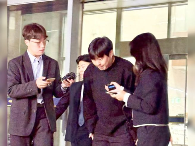 강인의 119 신고가 살린 이진호 목숨: 불법 도박&middot;음주운전 논란부터 뇌출혈 골든타임 현재 건강 상태까지