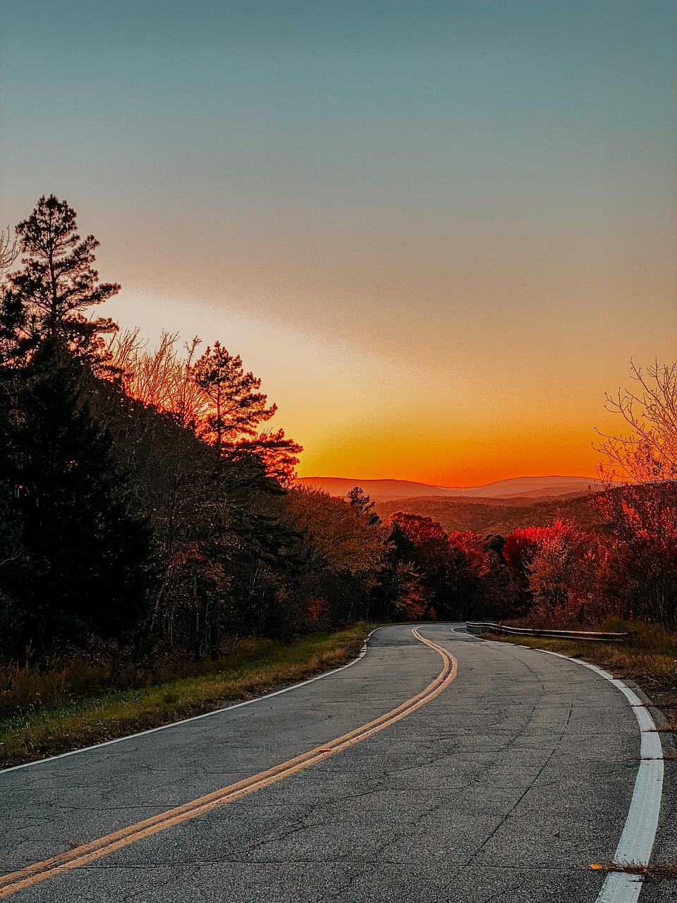 노을지는 커브길