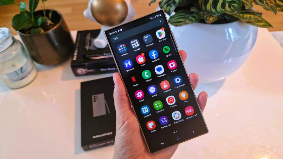 아이폰 16 vs 갤럭시 S24, 어떤 스마트폰을 사야 할까?