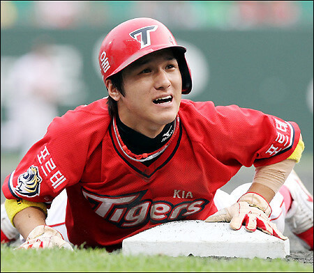 기아타이거즈 TOP 10 연봉 잘생긴 야구선수 김선빈
