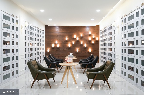 포포즈 부산점 2층 봉안당