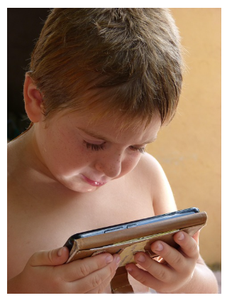 스마트폰과 눈 건강- 블루라이트와 시력 저하의 관계