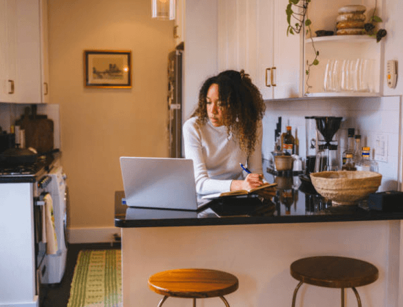 작은 거실 가을 인테리어 꿀팁 &ndash; 분위기 바꾸는 소품 추천