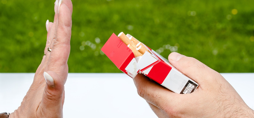 담배를 거부 하는 손짓