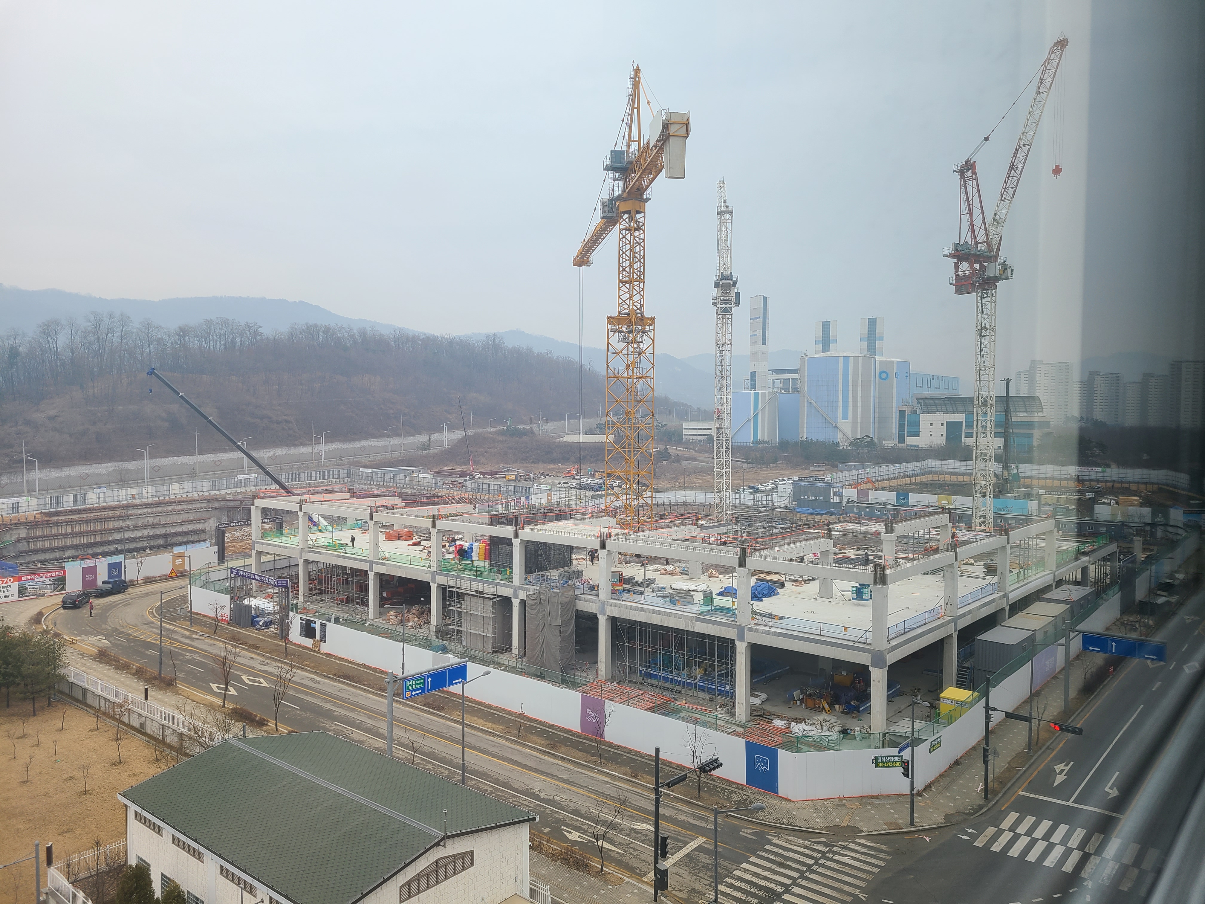 양주 옥정 한강듀클래스 2차 및 다른 지식산업센터들 공사현장