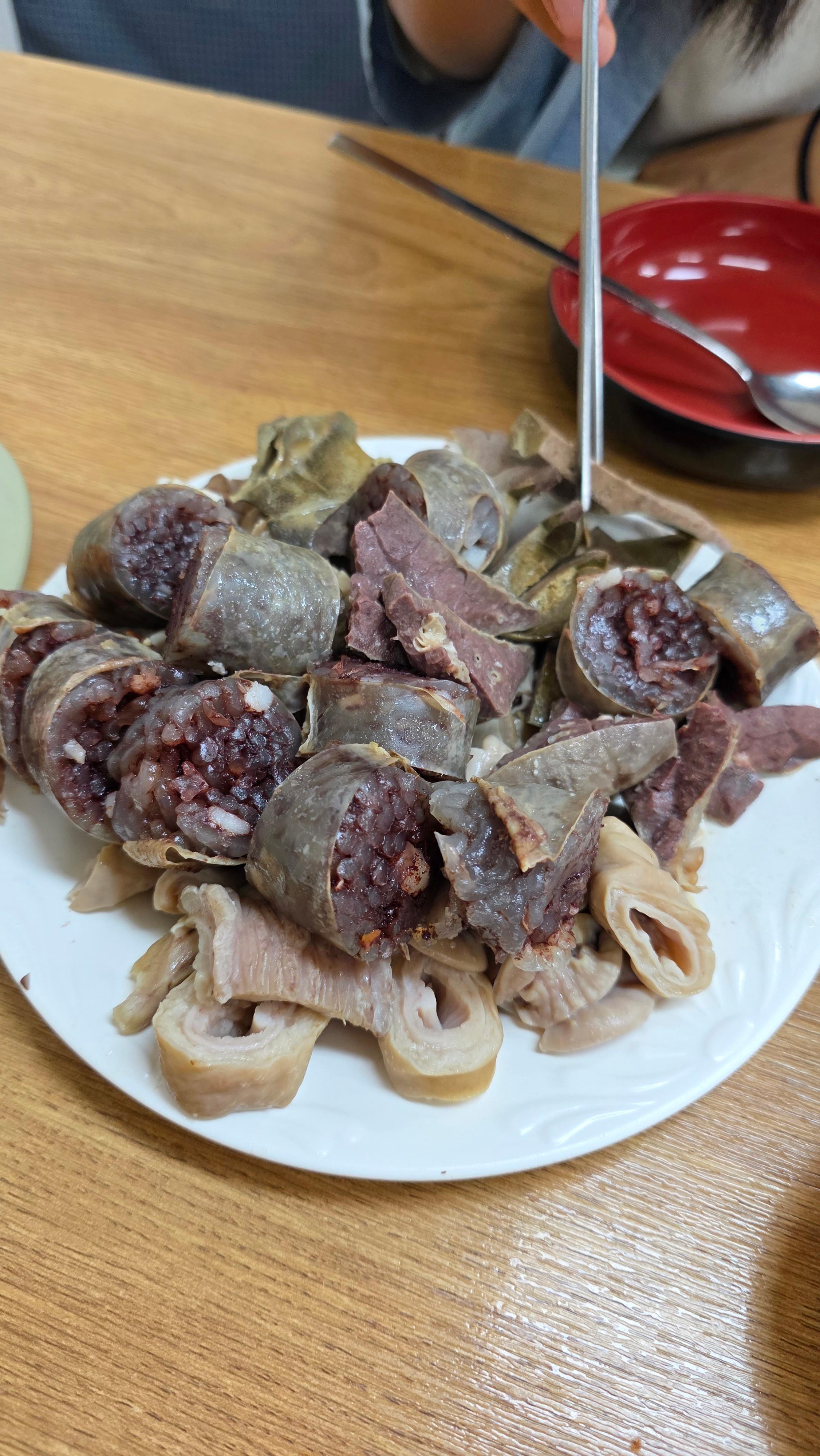 산골순대 돼지 머릿고기