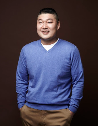 말끔한 차림의 강호동