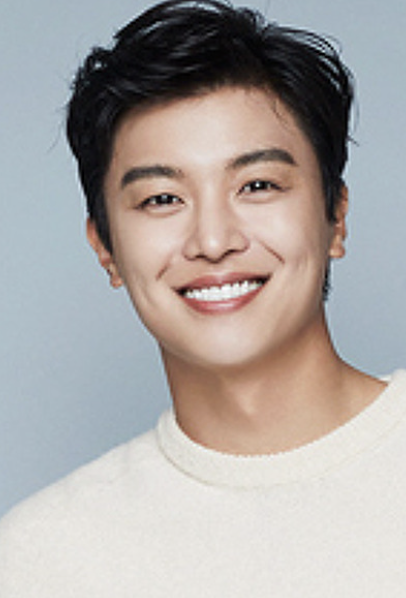 연우진 외모