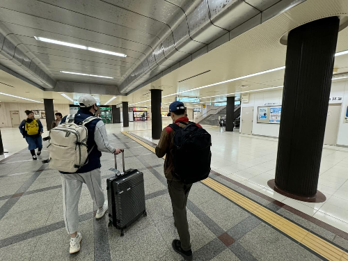 바쁜 업무를 뒤로하고 여행을 떠나는 직장인