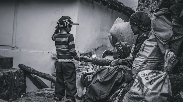 사회적 불평등 심화 &ndash; 저소득층이 겪는 기후 변화의 경제적 부담 증가