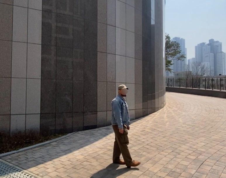 데일리룩(2025. 4. 3.)폴로랄프로렌 더블알엘 가먼트 다잉 트윌 볼캡, 무신사스탠다드 연청자켓, 빈티지와플 헨리넥, 프리즘웍스 카고 팬츠, 레드윙 아이언레인저 호손뮬스키너