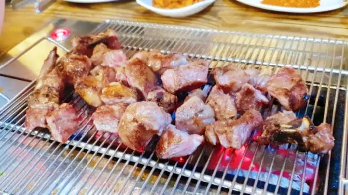 픽업 트렌드스페셜 건대입구 건대 양꼬치거리 중국 정통 연길 조리법 중국냉면 연길냉면 양갈비 양꼬치 맛집