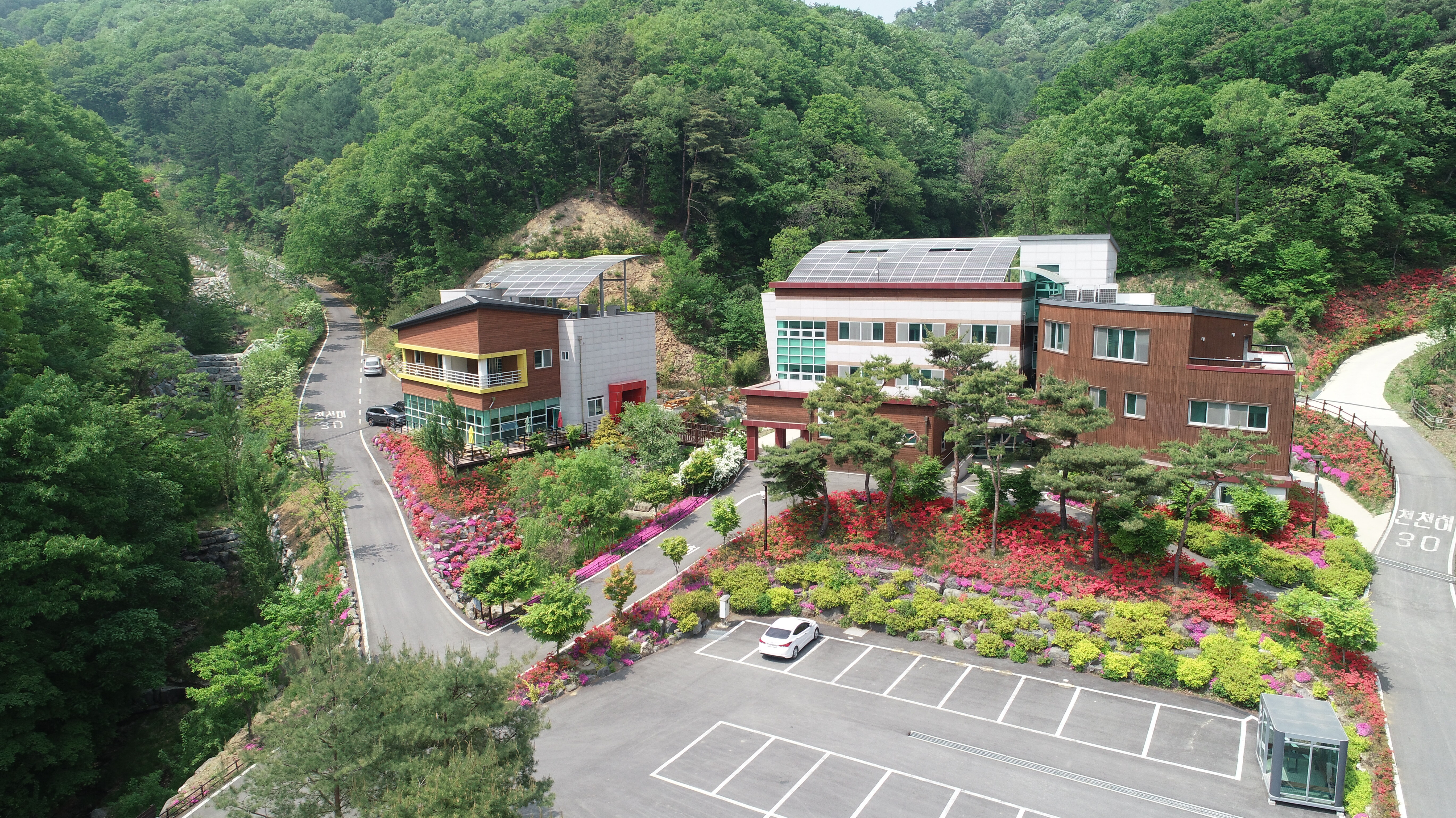 충북 진천 생거진천 자연휴양림 예약 여행 지도 숙소 주변 단풍 명소 계곡 트레킹 등산 할인 날씨 정보