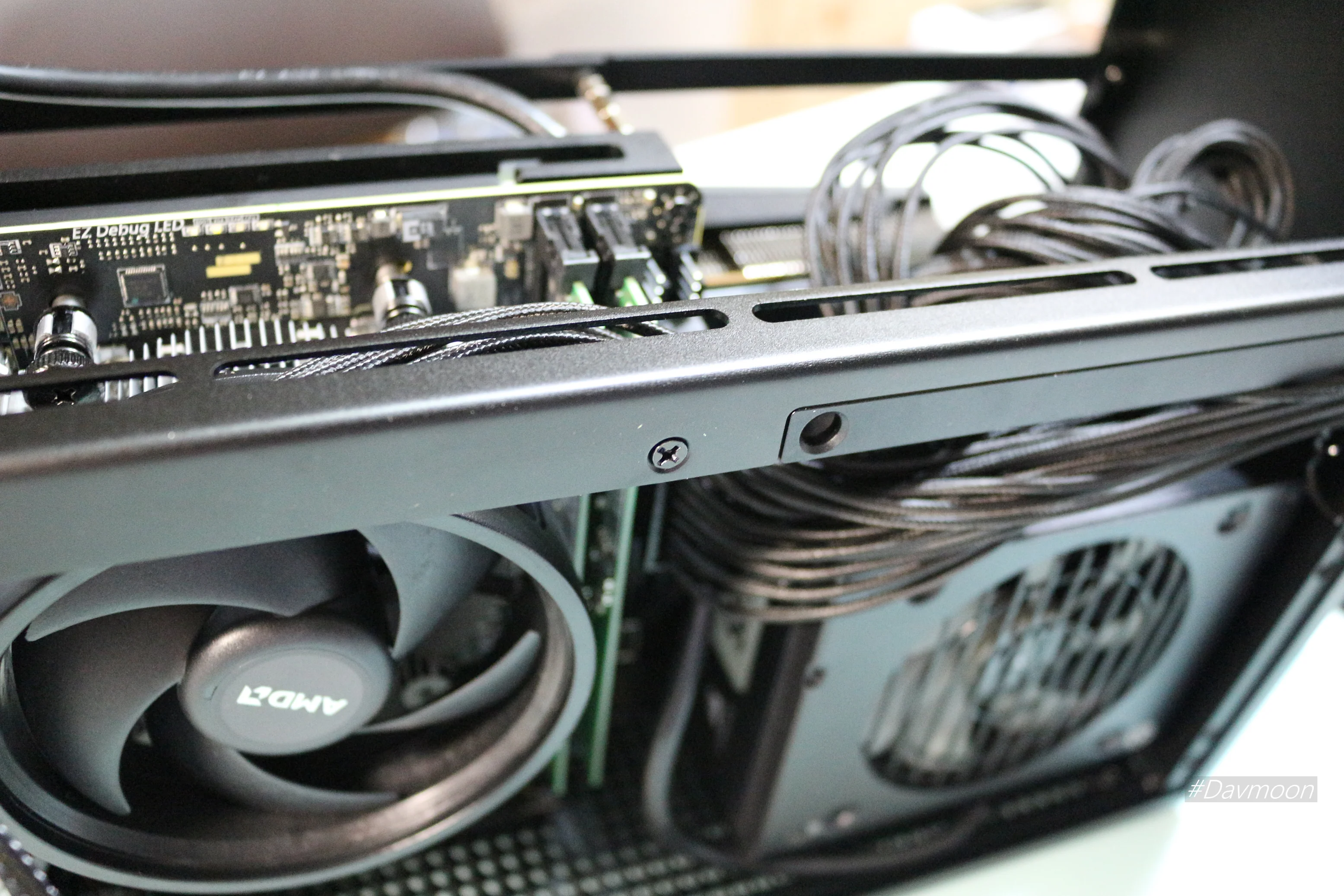 Formd T1 메인 프레임, 팬 장착 프레임 구멍