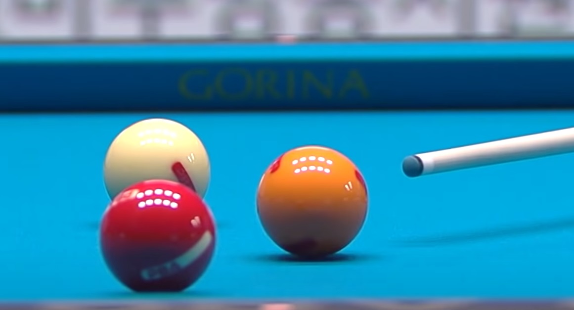 PBA 프로 박정훈 당구선수가 샷하는 모습