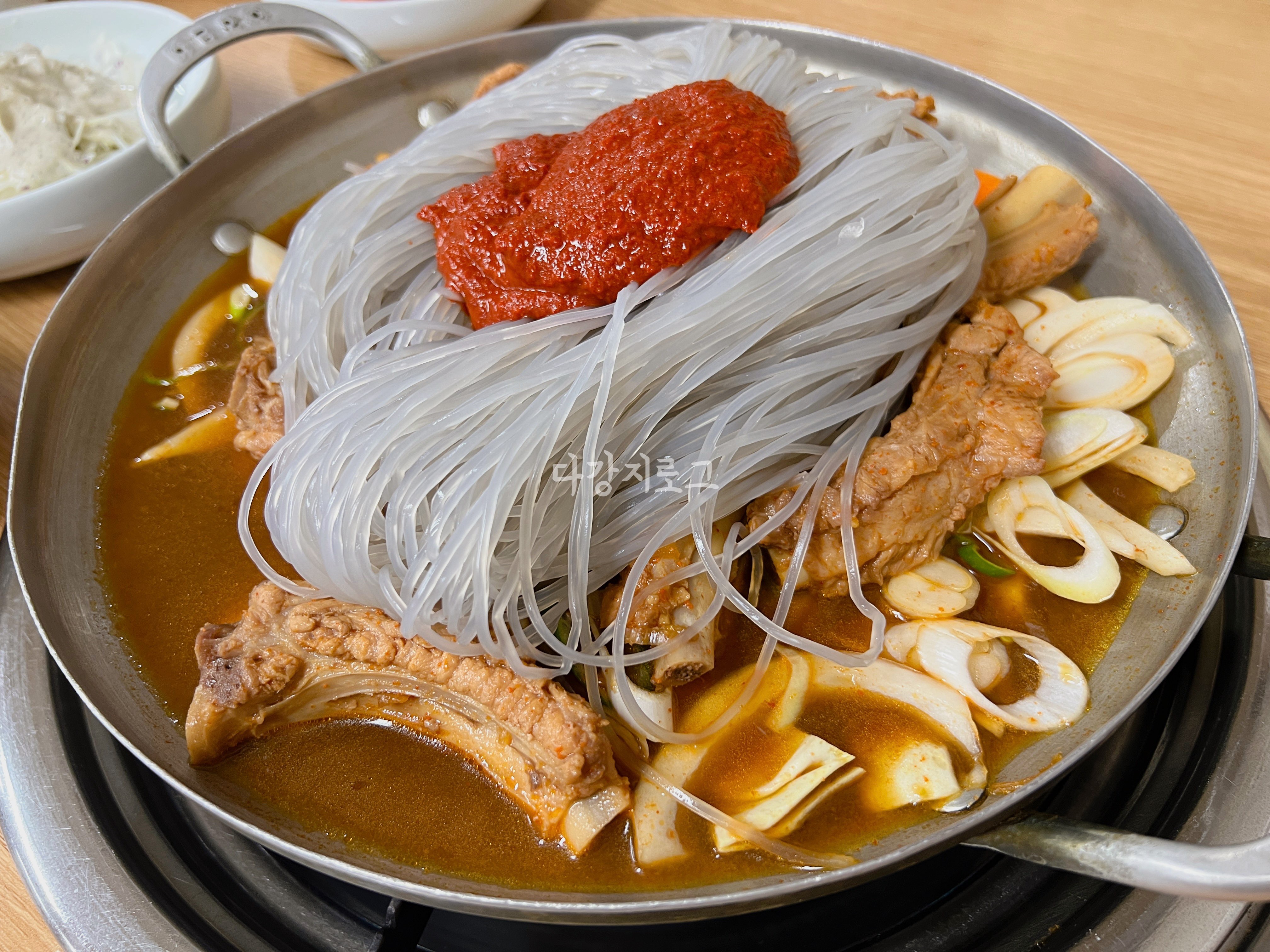 월산동 맛집 매운돼지등갈비찜