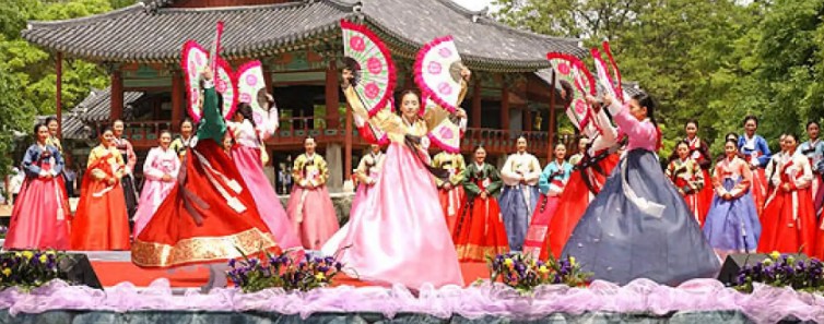 춘향제 주요행사 . 춘향, 사랑빛 콘서트