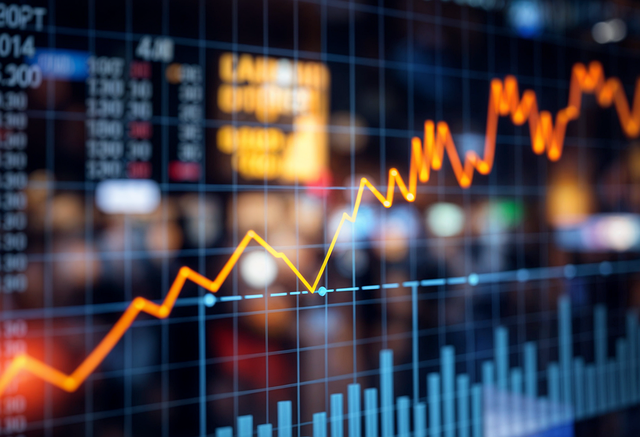 주식 종목 가격 위에 그려진 주식 그래프 사진