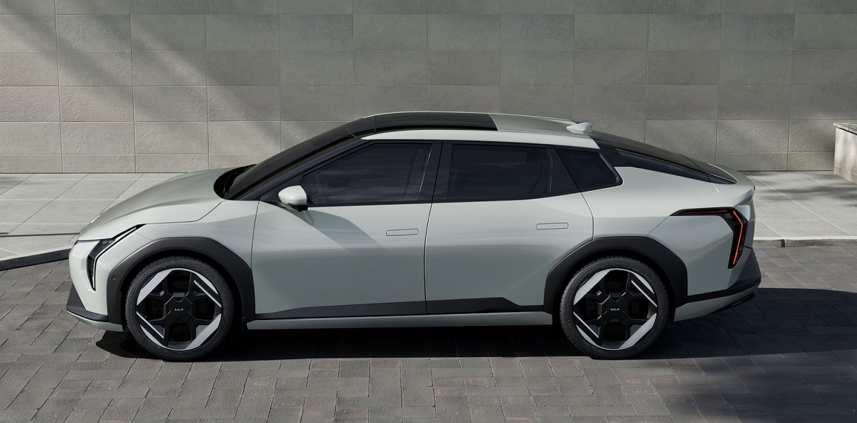 2025 기아자동차 EV4 전기차 관련 사진