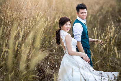 갈대밭 속 연인